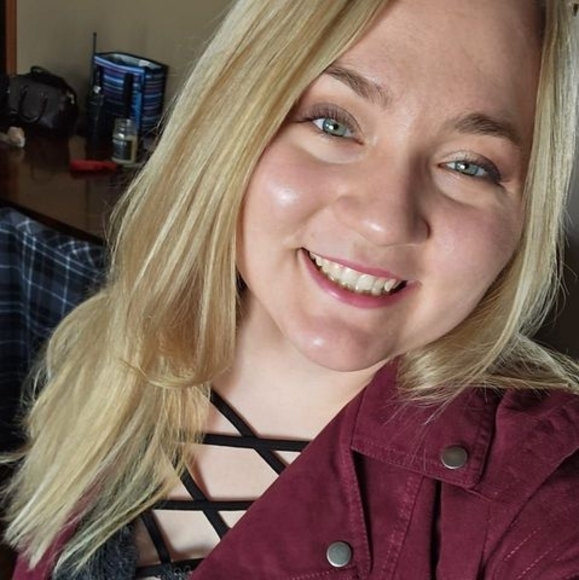 Meet your Posher, Cassie - Picture 1 of 1